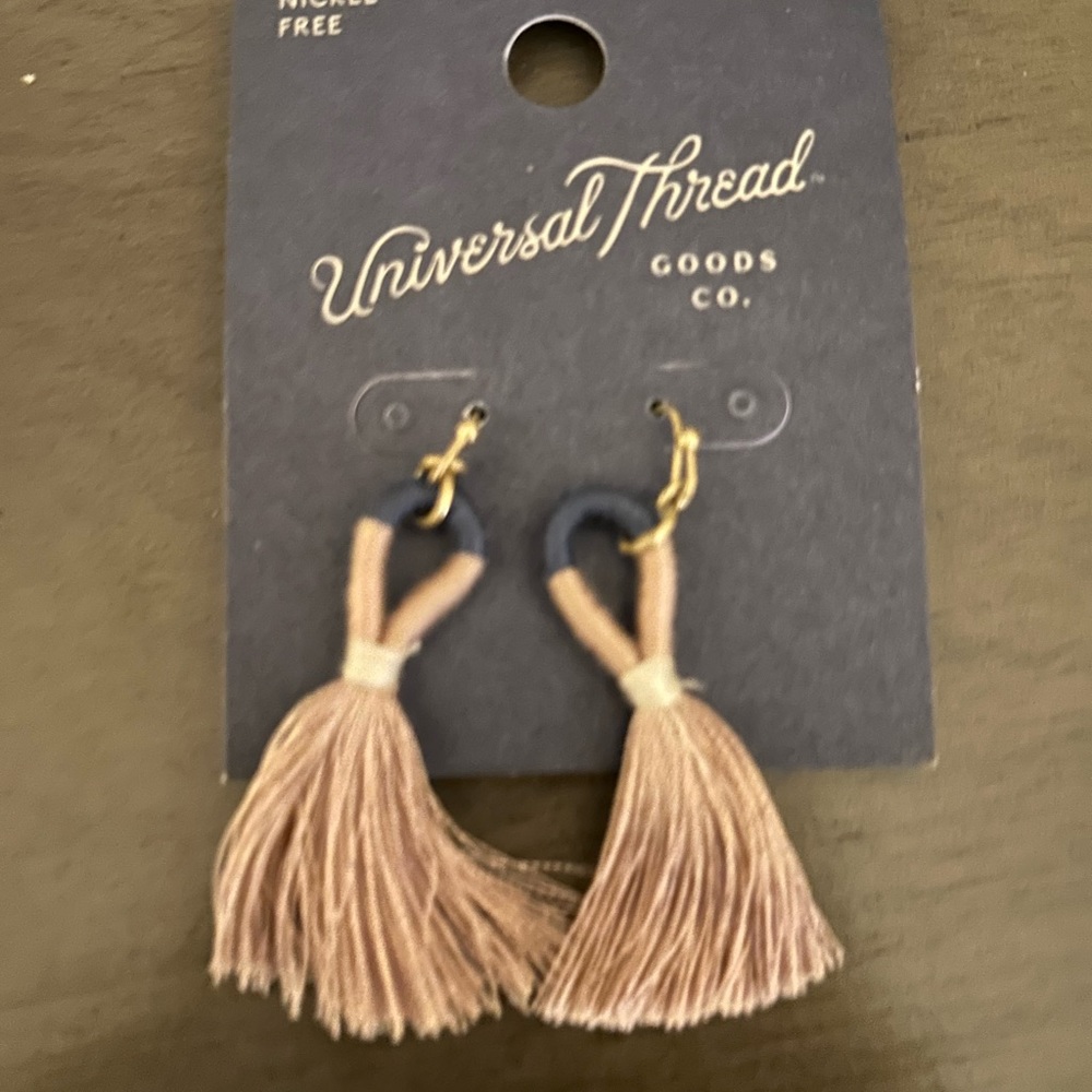 NWT Universal thread fringe earrings.
